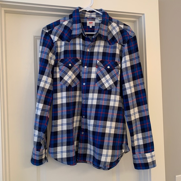 Levi's Other - Men’s Levi’s plaid button up flannel, size Lg